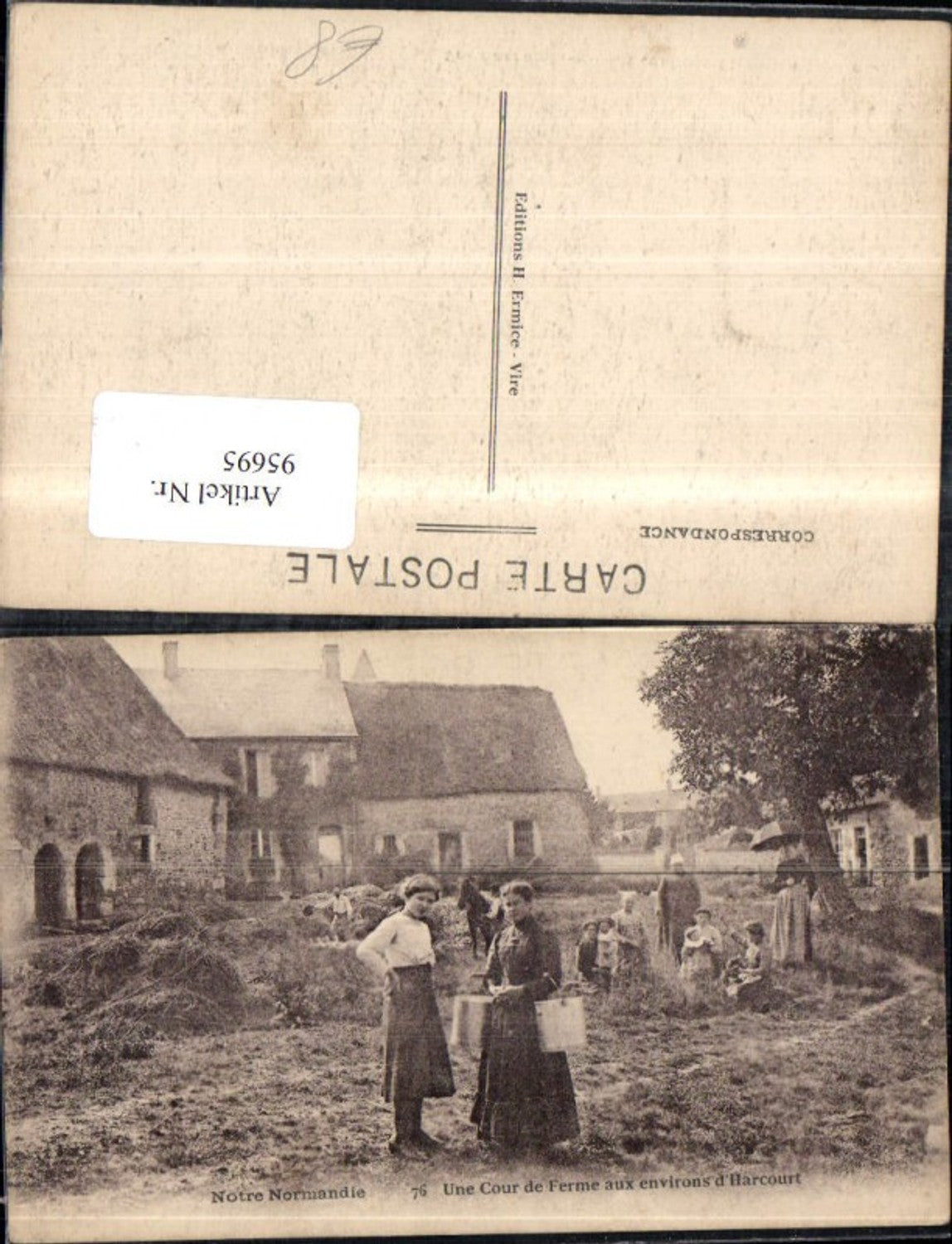 95695,Harcourt Notre Normandie Ansicht Frauen Dorfplatz