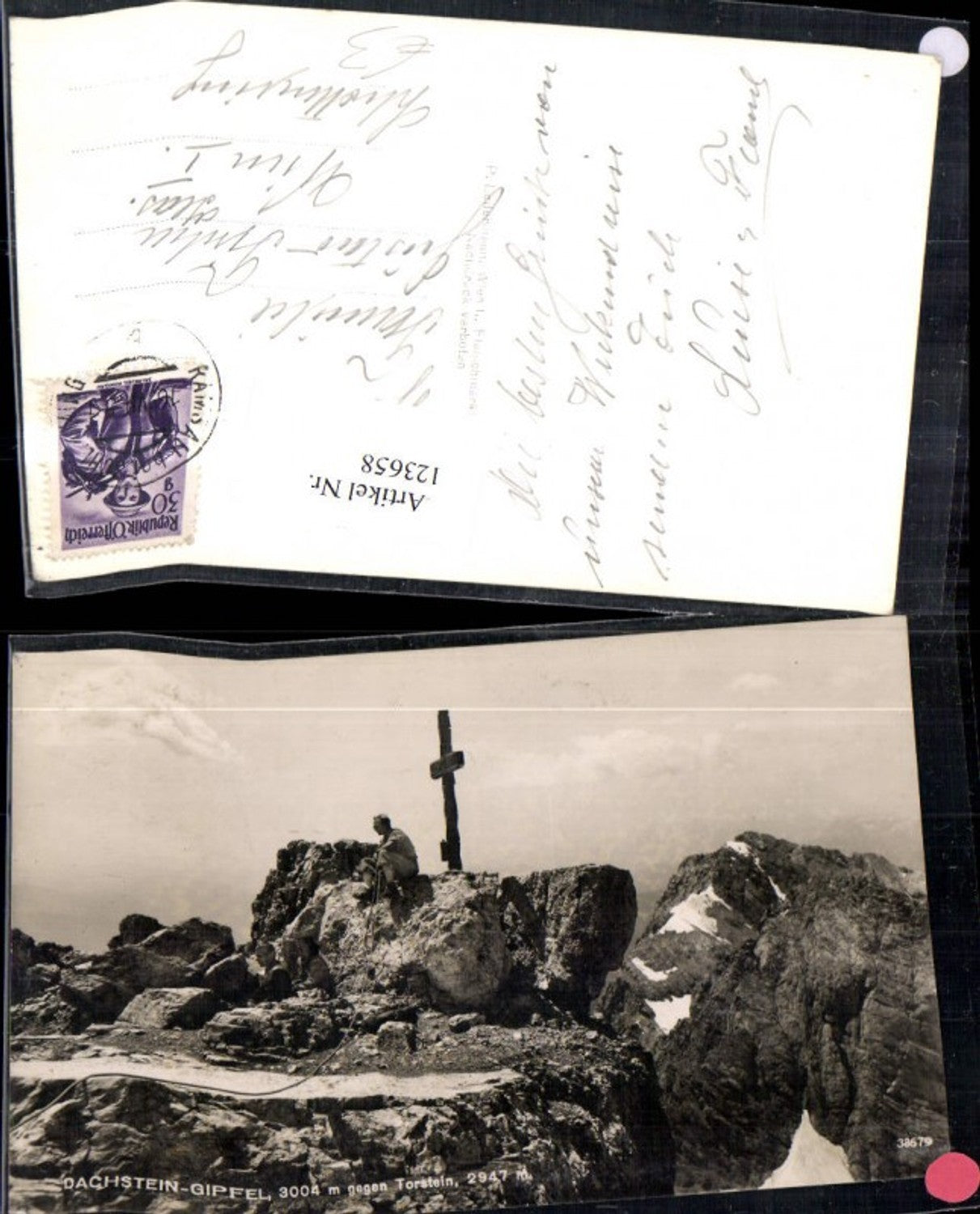 123658,Dachstein-Gipfel geg. Torstein Ansicht Gipfelkreuz m. Bergsteiger 1951