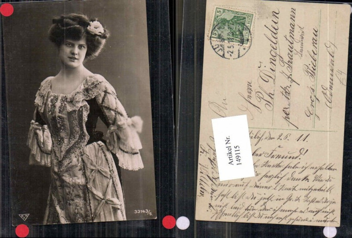 149115,Schöne Frau Blumen im Haar Kleid