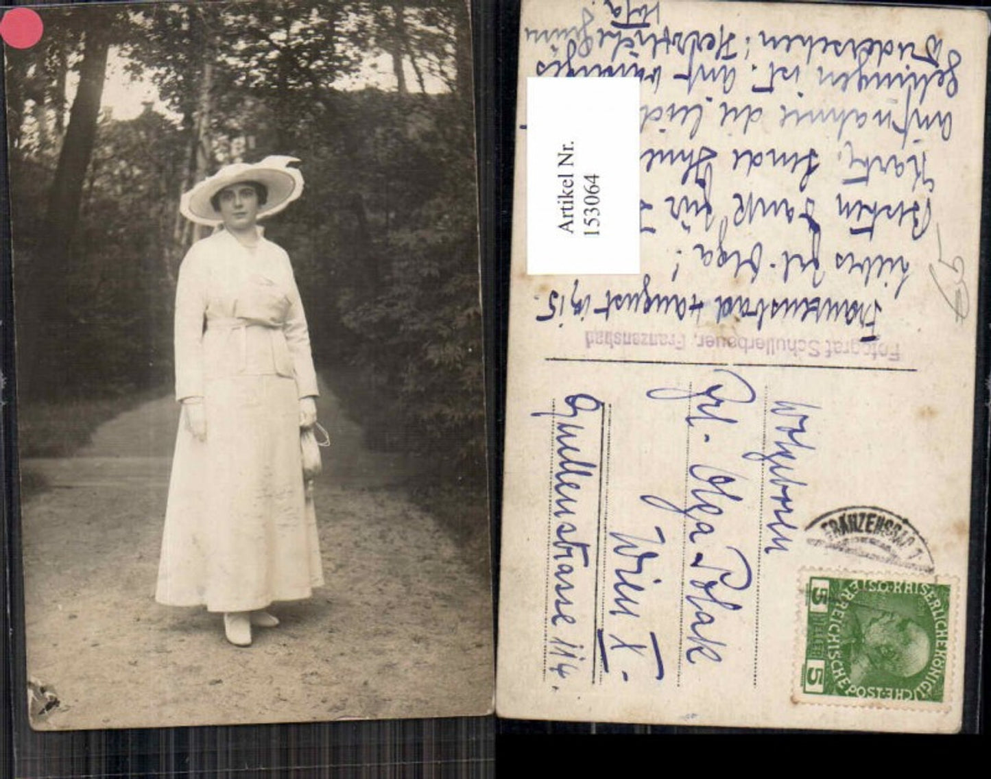 153064,Schöne Frau m. Hut Hutmode Kleid