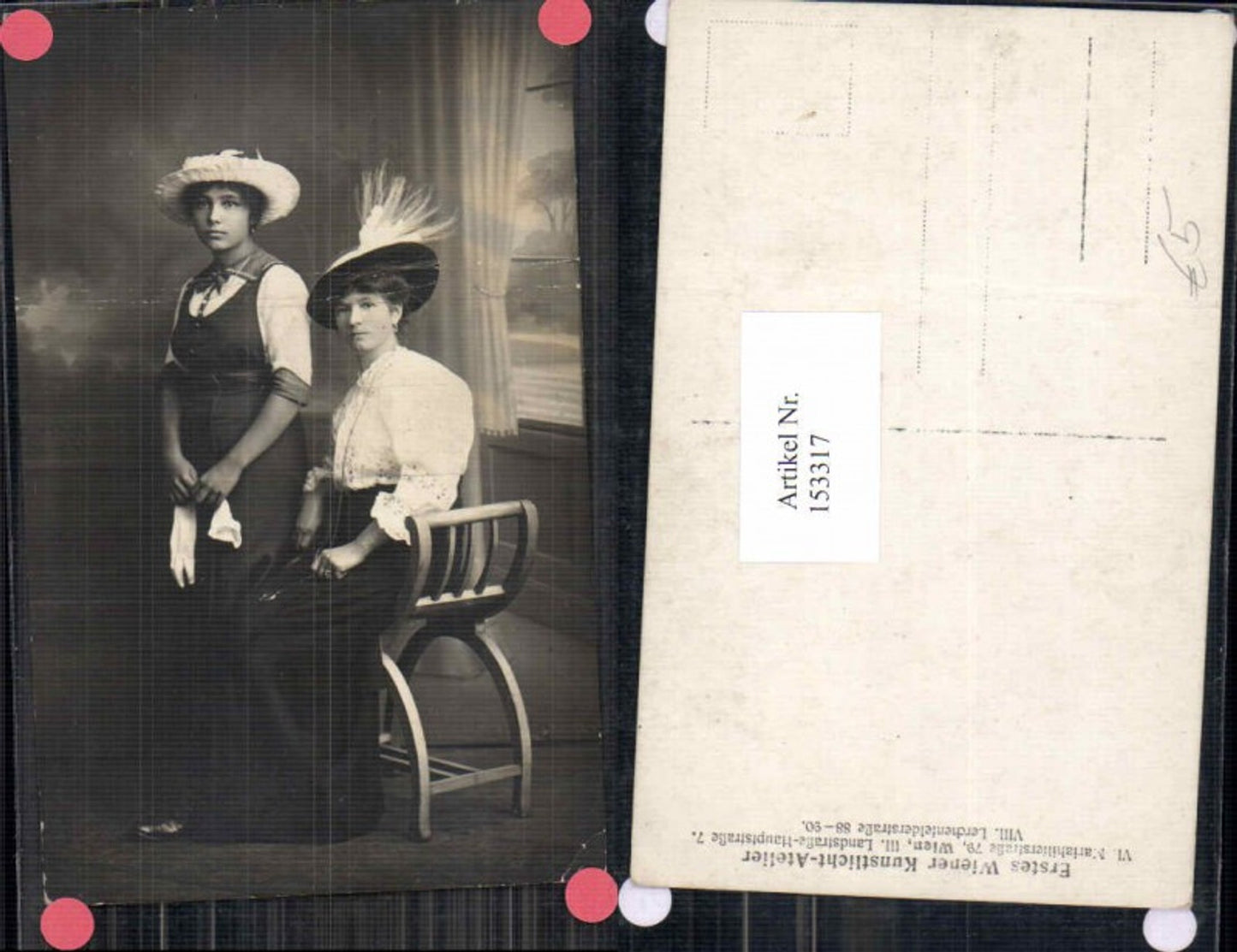 153317,Schöne Frau m. Hut Atelier Foto Hutmode