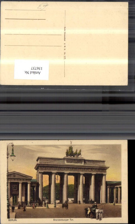 156737,Berlin Brandenburger Tor Kutsche Personen