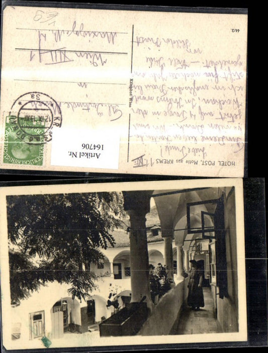 164706,Krems Ansicht Hotel Post Torbögen Arkadenhof Innenhof m. Frau 1912 pub Kilophot