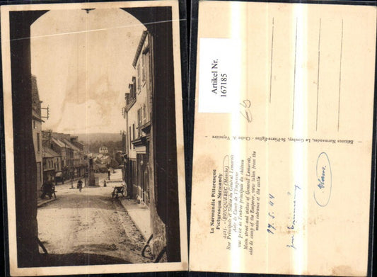 167185,Bricquebec Manche Picturesque Normandy Ansicht Strasse durch Torbogen 1944
