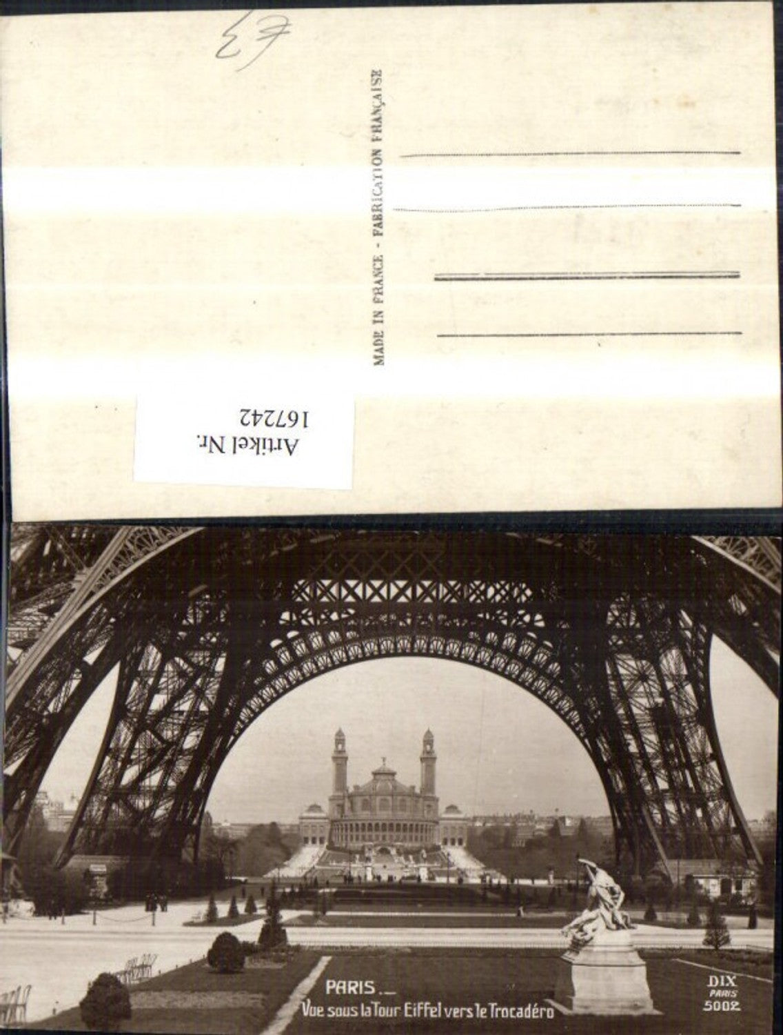 167242,Paris Vue sous la Tour Eiffel vers le Trocadero Eiffelturm