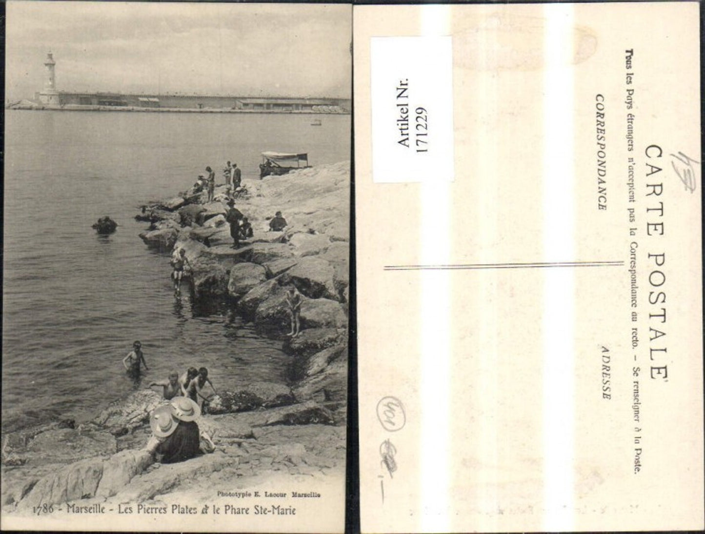 171229,Marseille Les Pierres Plates et les Phare Ste Marie Ufer Personen Hafen