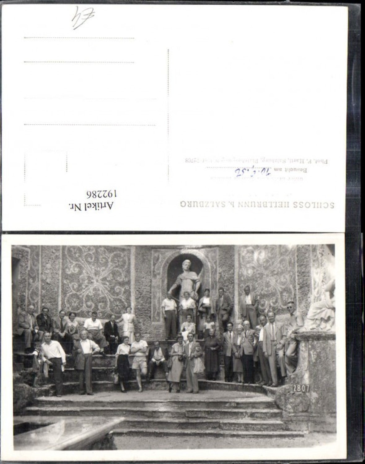 192286,Salzburg Hellbrunn Lustschloss Wasserspiele Foto Ak m. Personen Besucher 10.09.1956