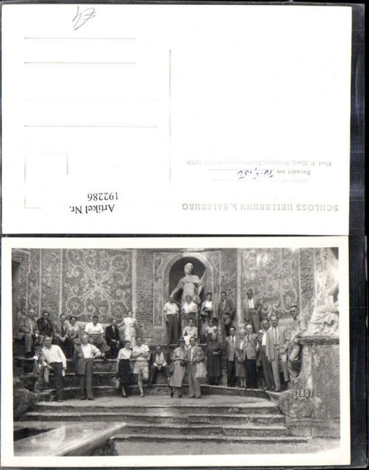 192286,Salzburg Hellbrunn Lustschloss Wasserspiele Foto Ak m. Personen Besucher 10.09.1956
