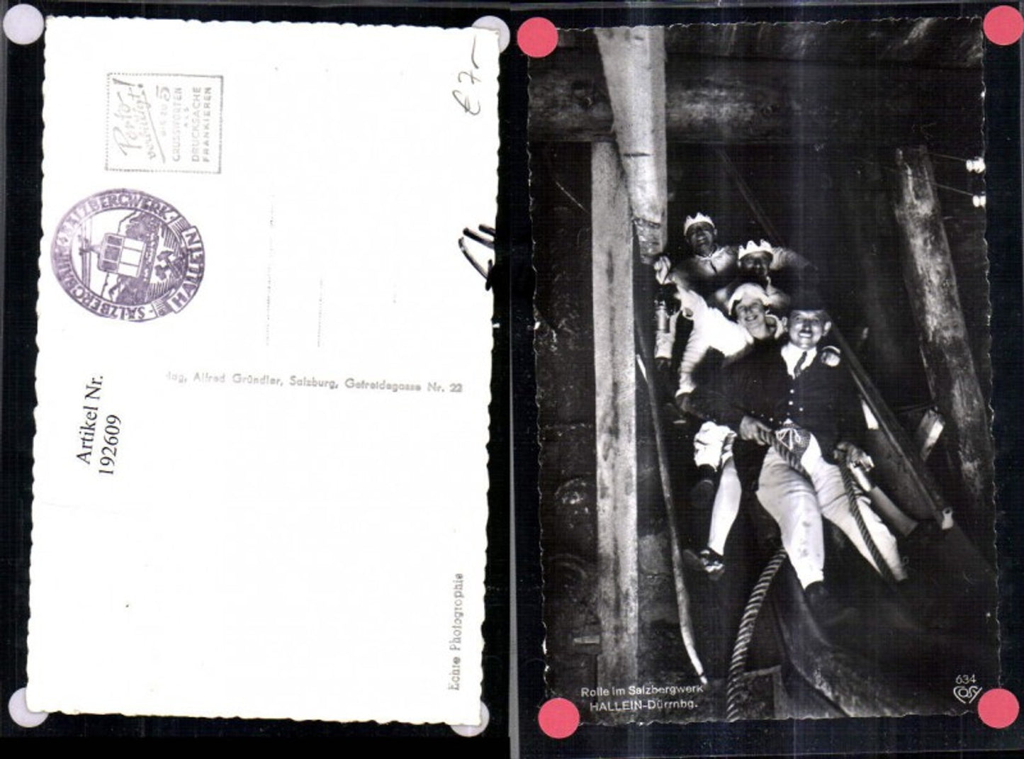 192609,Foto Ak Salzbergwerk Dürrnberg b. Hallein Ansicht Personen a. Stollenrutsche Rutsche