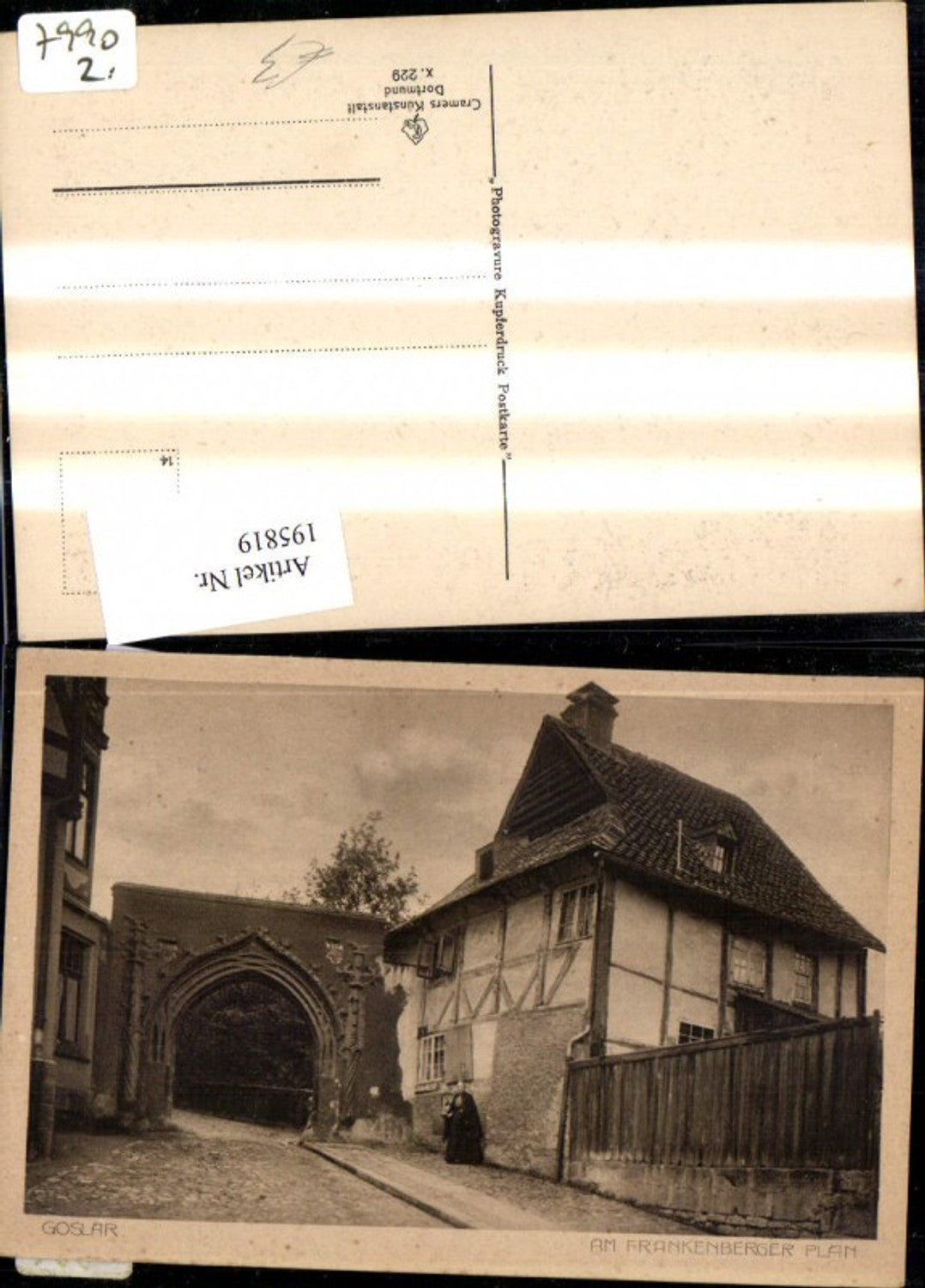195819,Goslar Am Frankenberger Plan Strassenansicht Torbogen m. Alter Frau