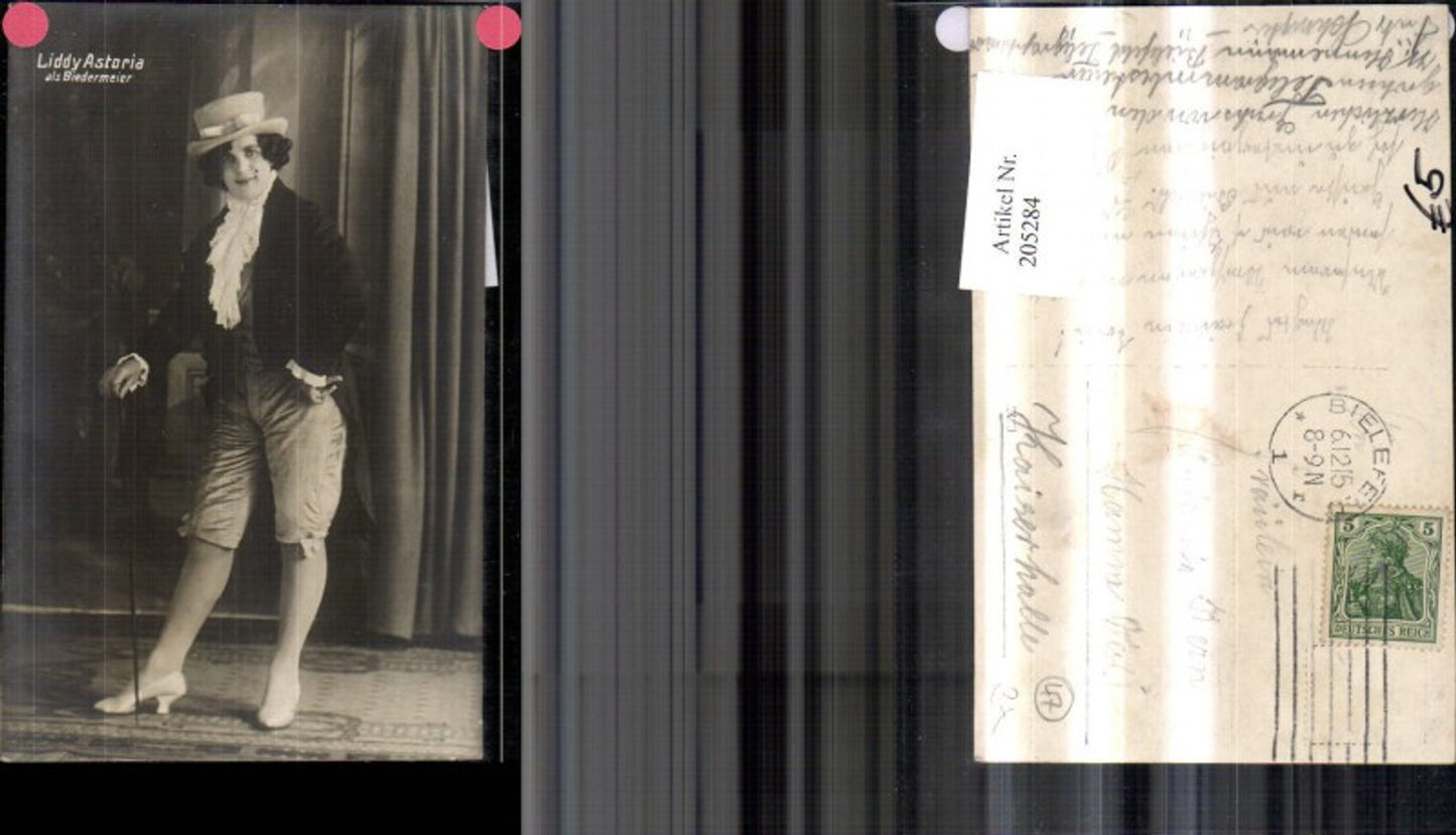 205284,Liddy Astoria als Biedermeier Kostüm Spazierstock Hut