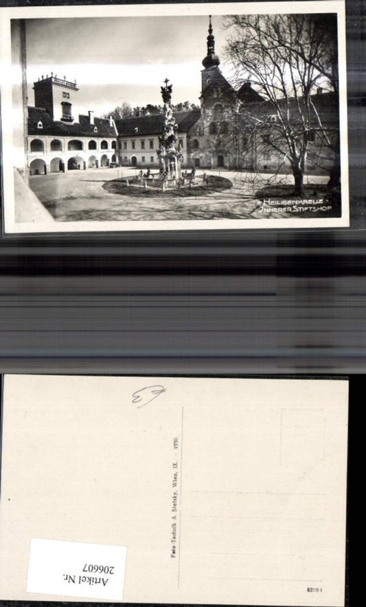 206607,Heiligenkreuz Stift Heiligenkreuz Innerer Stiftshof