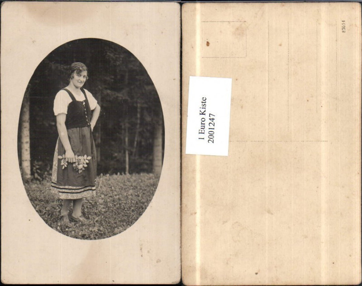 2001247,Foto AK Frau m. Kleid