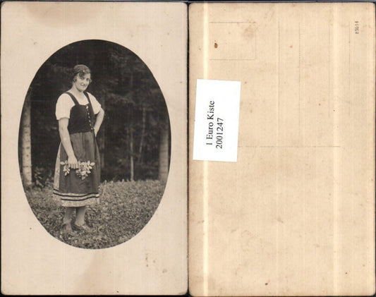 2001247,Foto AK Frau m. Kleid