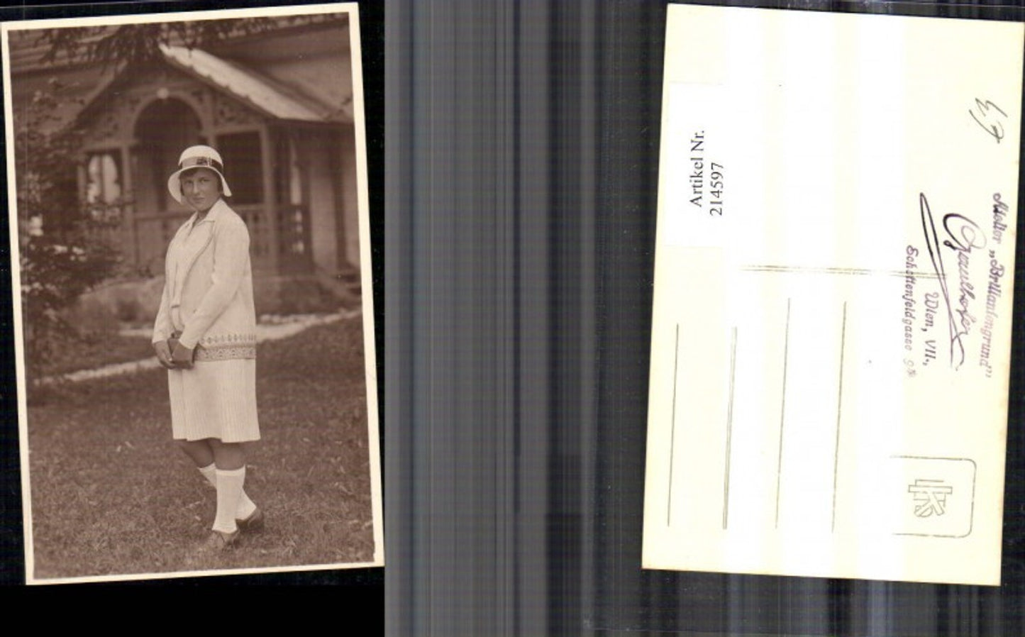 214597,Foto Ak Frau m. Hut Handtasche Wien