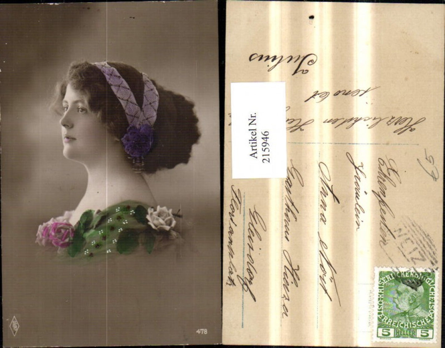 215946,Frau Portrait Haarband Haarschmuck Rosen Blumen a. Kleid