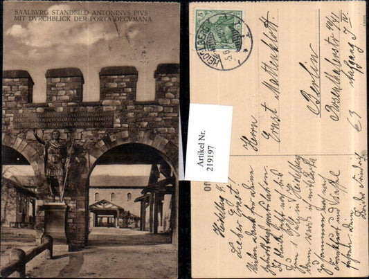 219197,Saalburg Standbld Antoninus Pius m. View of the Porta Decumana statue