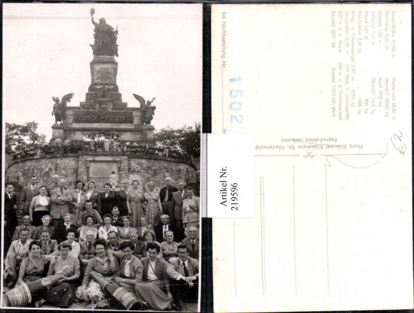219596,Rüdesheim a. Rhein Nationaldenkmal auf d. Niederwald Leute Gruppenfoto Weinflasche