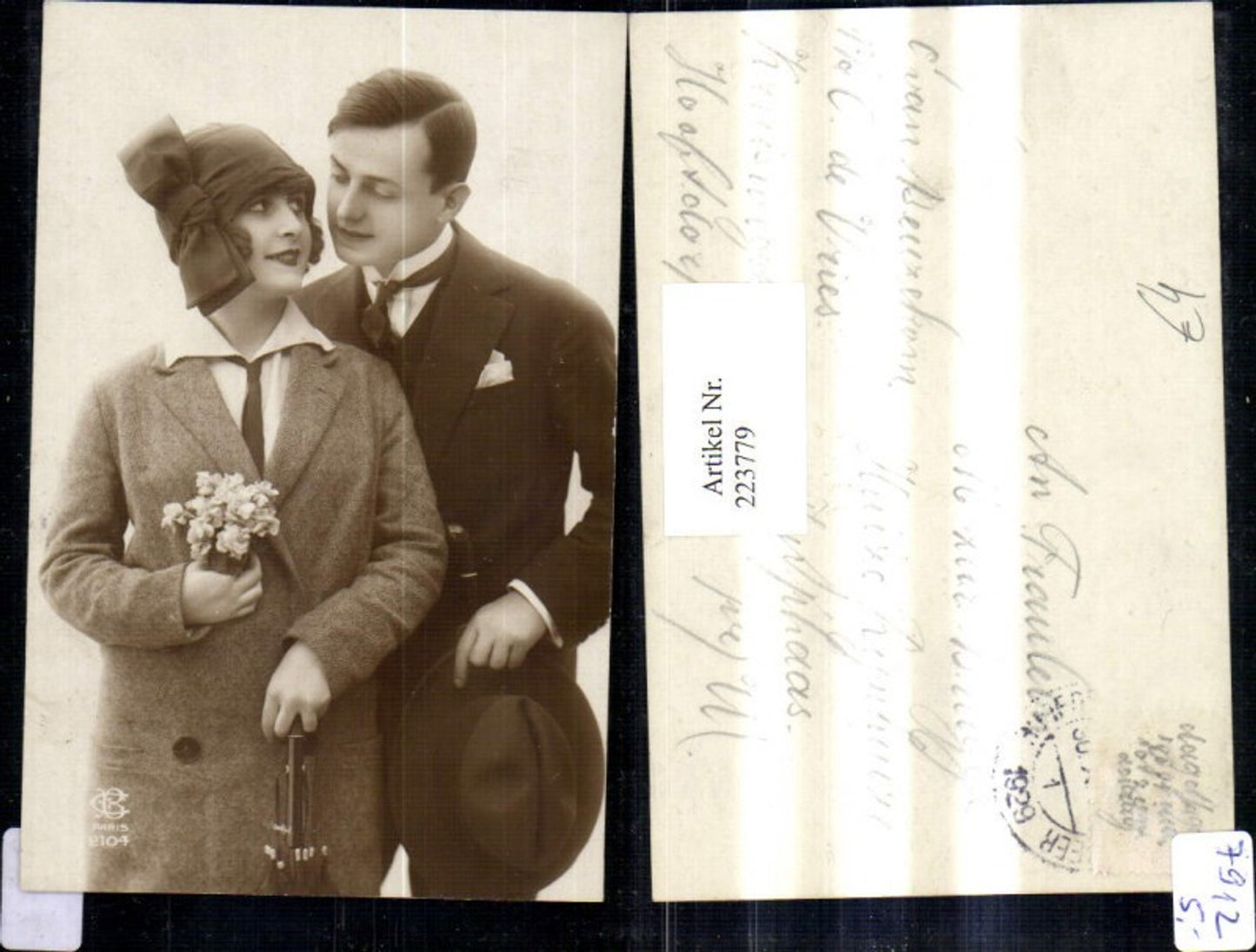 223779,Liebe Liebespaar Umarmung Hut Blumen Regenschirm