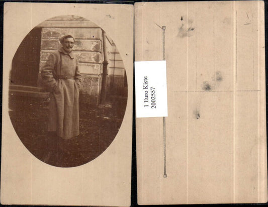 2002557,Foto AK Mann m. Mantel Gürtel