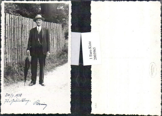 2003965,Foto Mann m. Hut Schirm 1938
