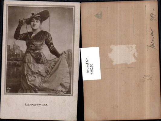225250,Schauspielerin Lenkeffy Ica im Kleid u. Hut pub NPG 998