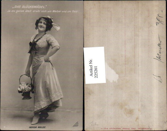 225261,Schauspielerin Gerda Walde in Das Glücksmädel Kleid Korb
