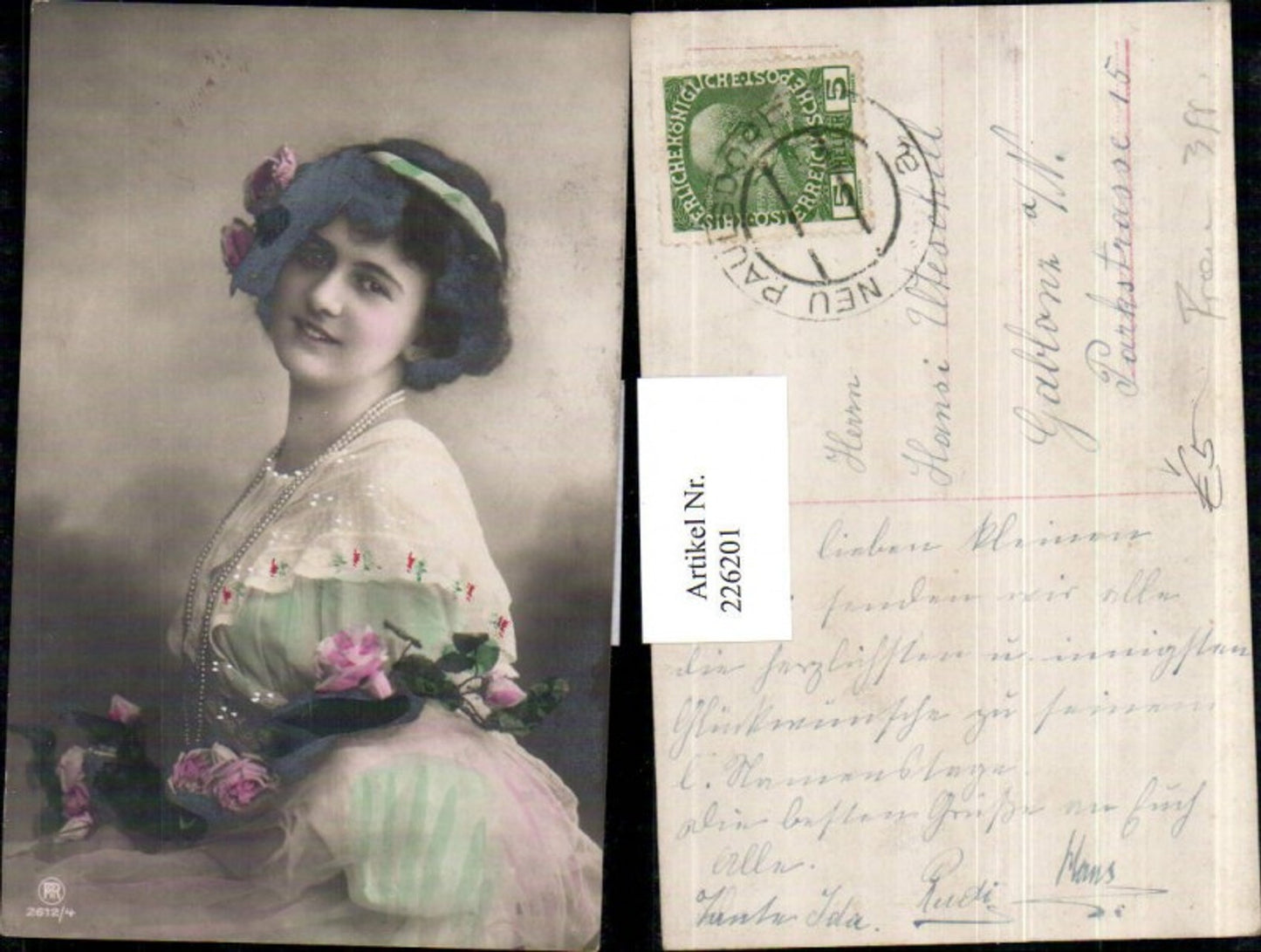 226201,Frau Mädchen m. Haarschmuck Rosen Kette Portrait pub RPH 2612/4