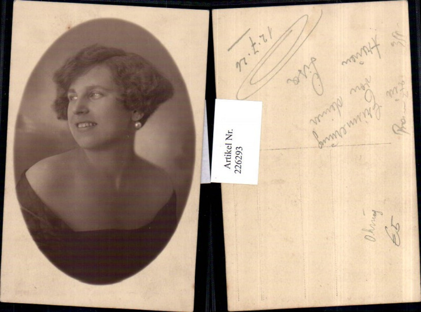 226293,Frau m. Perlenohrring Ohrring Portrait 1926
