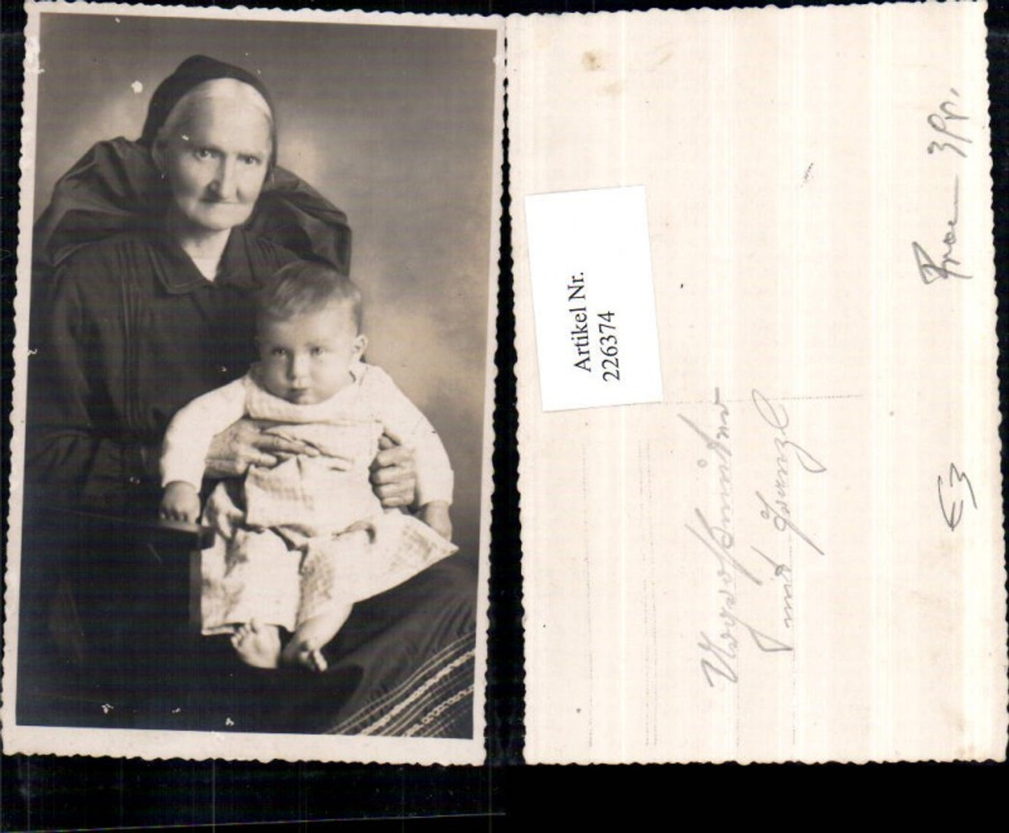 226374,Frau m. Kind Baby Portrait