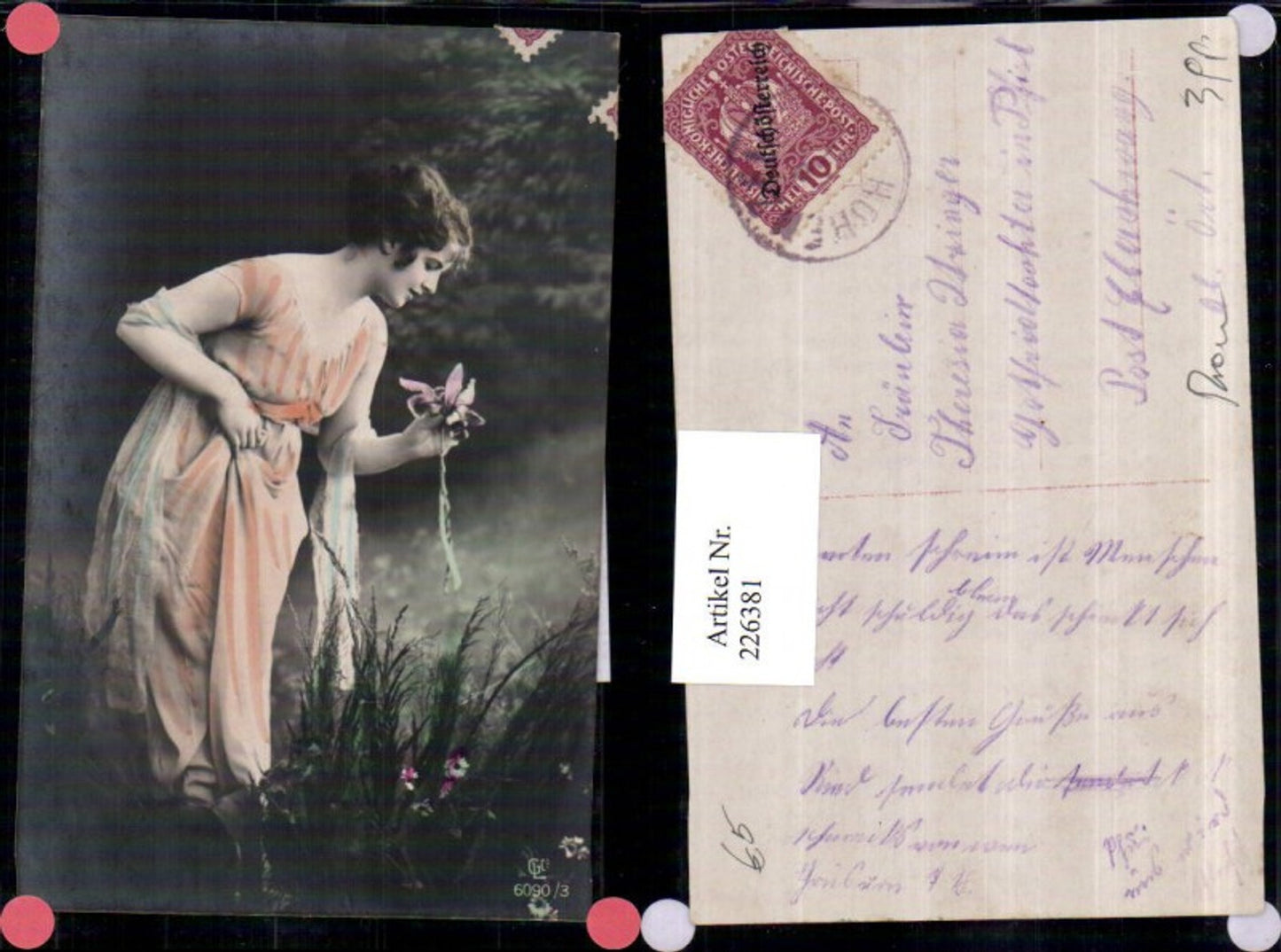 226381,Frau m. Kleid Blume Lilie