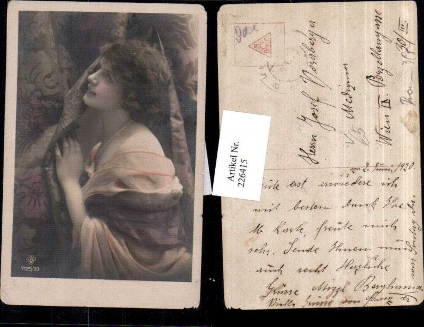 226415,Frau Mädchen m. Kette Vorhang Portrait pub RPH SBW 7129/30