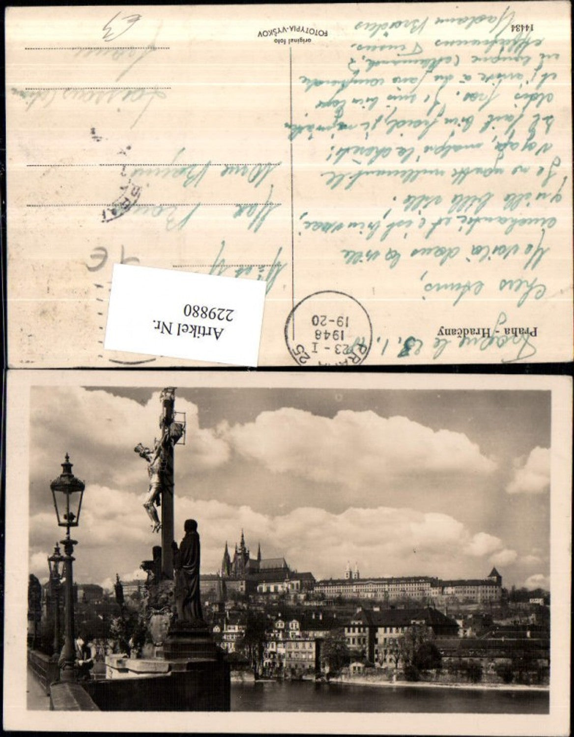 229880,Prag Praha Burg Hradschin Kreuz auf d. Karlsbrücke