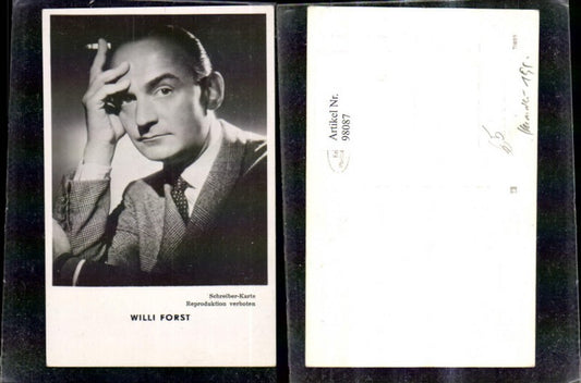 98087,Foto Ak Willi Forst Schauspieler Zigarette