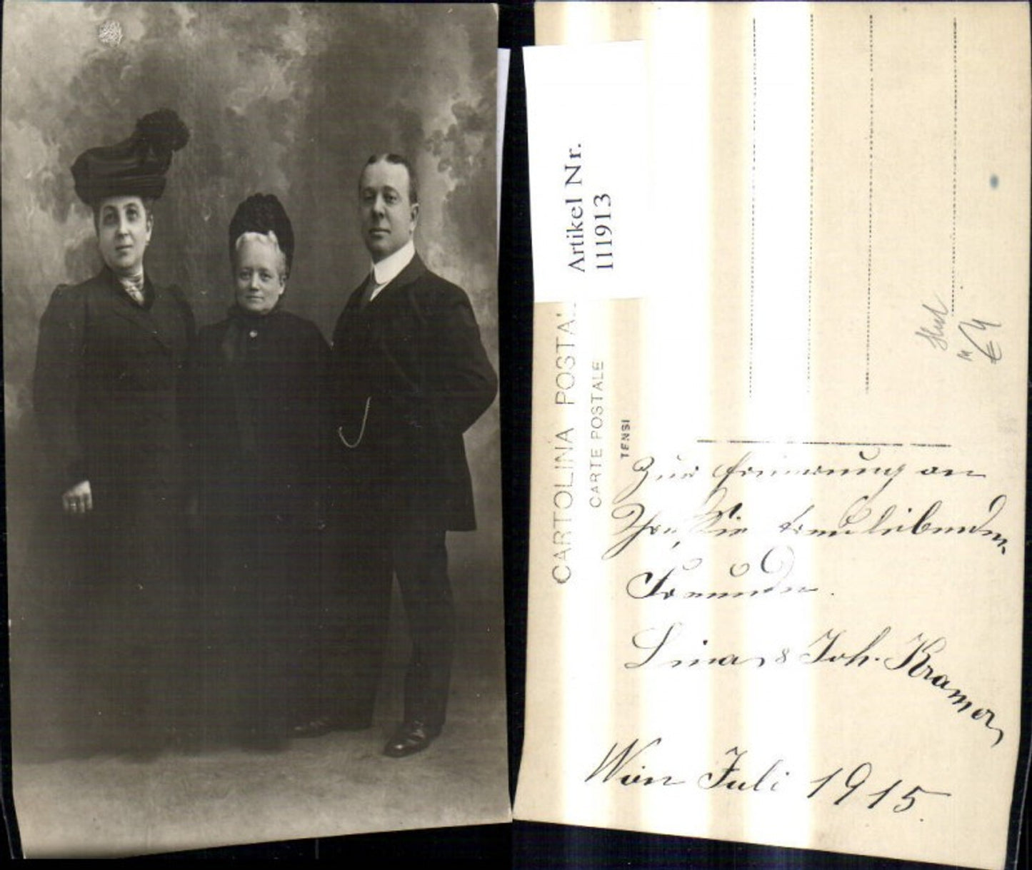 111913,Foto Ak Frauen  m. Hut Mann Anzug