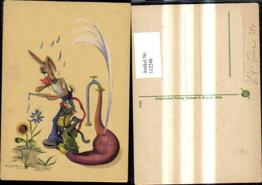 112248,Künstler Ak Klapa Scherz Humor Hase Maus m. Gartenschlauch Blumen