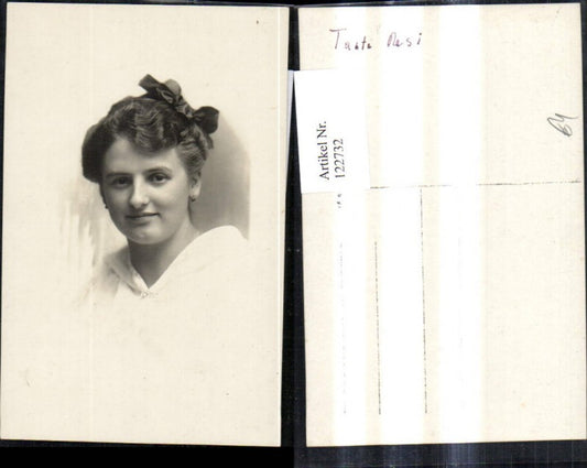 122732,Foto Ak Frau Haarschleife Portrait
