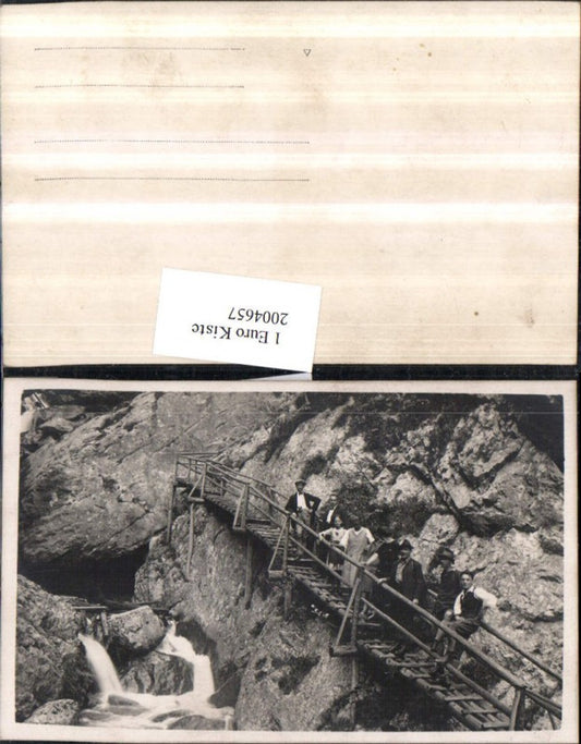 2004657,Foto AK Personen Leute b. Wandern Klamm Wasserfall