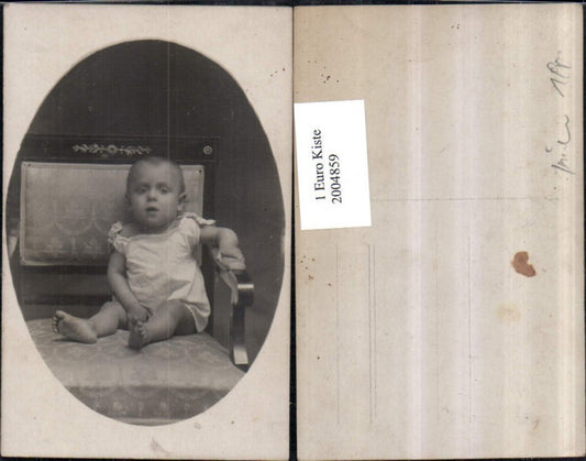 2004859,Foto AK Baby im Stuhl Sessel