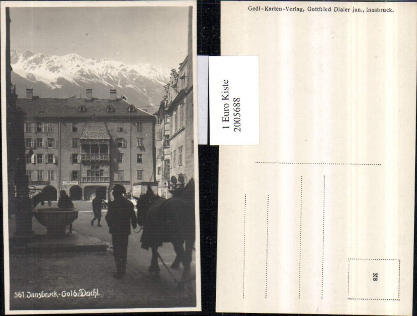 2005688,Innsbruck Goldenes Dachl Brunnen