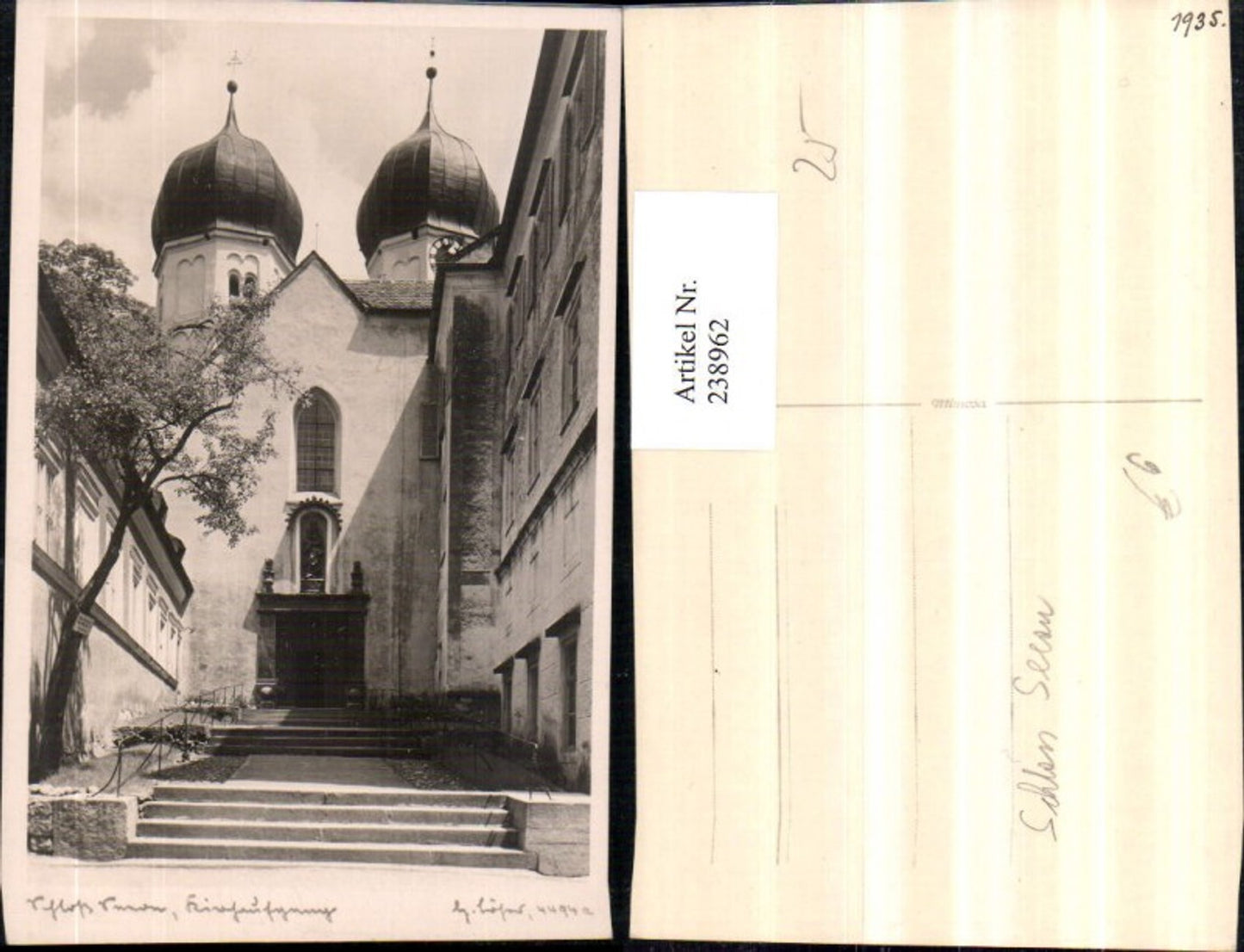 238962,Schloss Seeon Aufgang