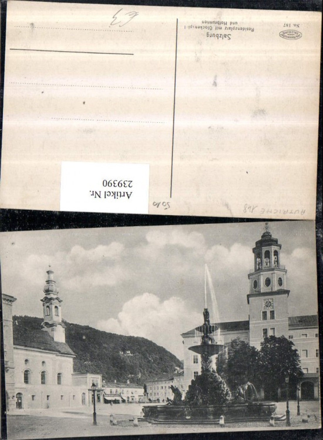 239390,Salzburg Residenzplatz m. Glockenspiel Rathaus u. Hofbrunnen