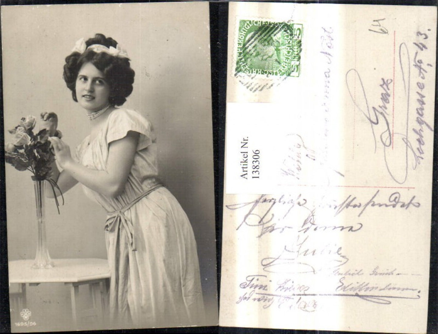 138306,Frau Kleid Halskette Perlenkette Haarband Blumen Vase pub SBW RPH 1695/96