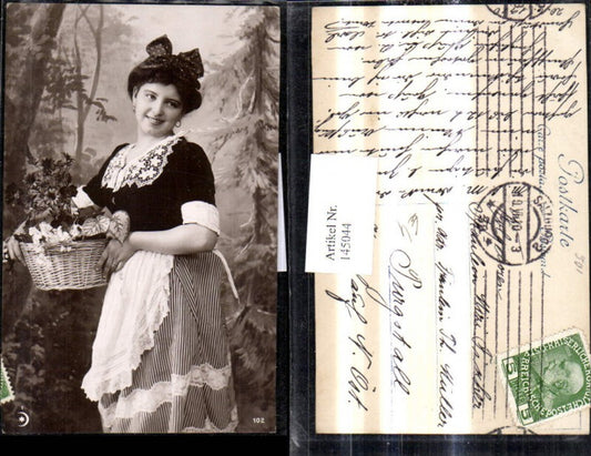 145044,Frau Hausmädchen m. Blumenkorb Schleife i. Haar
