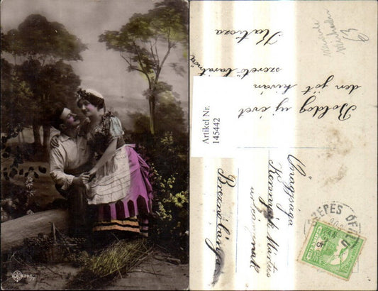 145442,Liebe Frau sitzt b. Mann a. Schoss Weinernte Weintrauben i. Korb