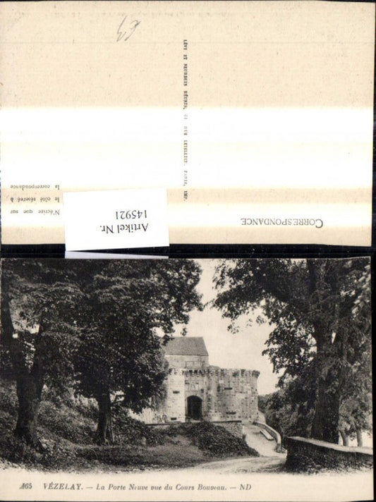 145921,Vezelay La Porte Neuve vue du Cours Bouveau