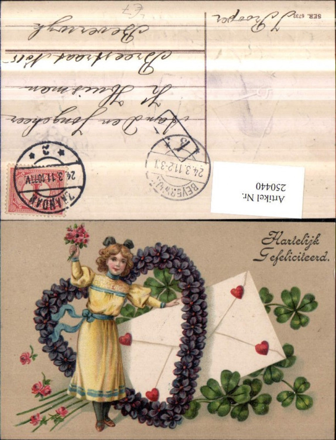250440,Präge Litho AK Mädchen m. Kleid Rosenstrauß Rosen Veilchenherz Brief Kleeblätter