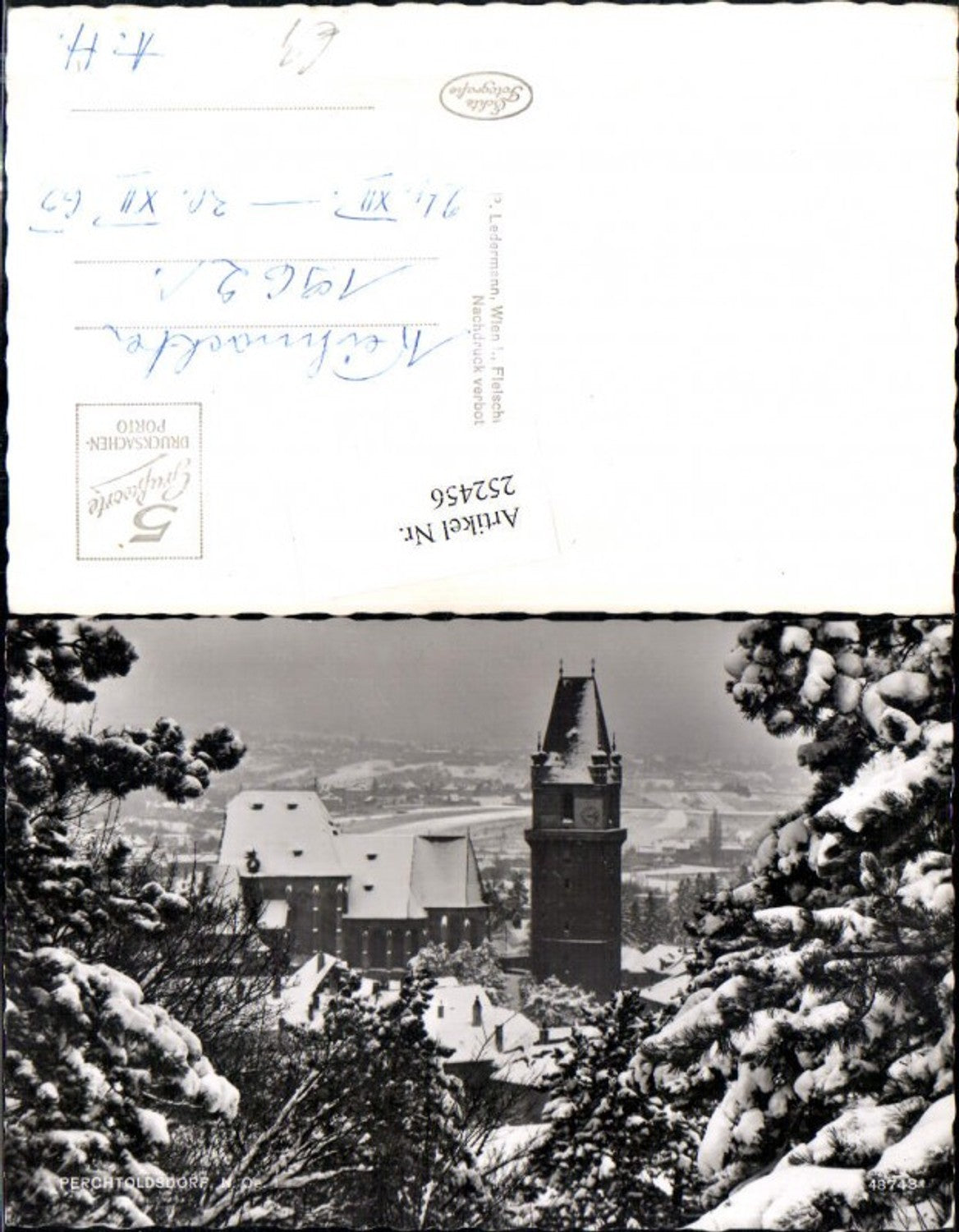 252456,Perchtoldsdorf Blick auf Kirche Turm Winterbild