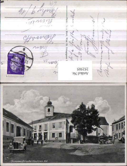 252505,Kautzen Platz Kirche Oldtimer