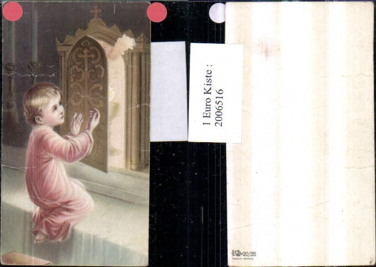 2006516,Heiligenbildchen Bildchen Kind Nachthemd Kirche Altar Kelch Kerzen